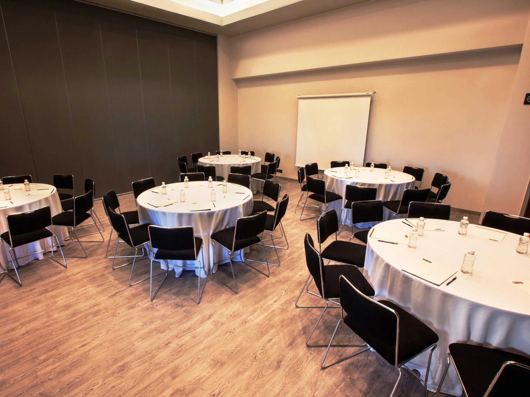 City Express Plus By Marriott Cabo San Lucas Exterior photo