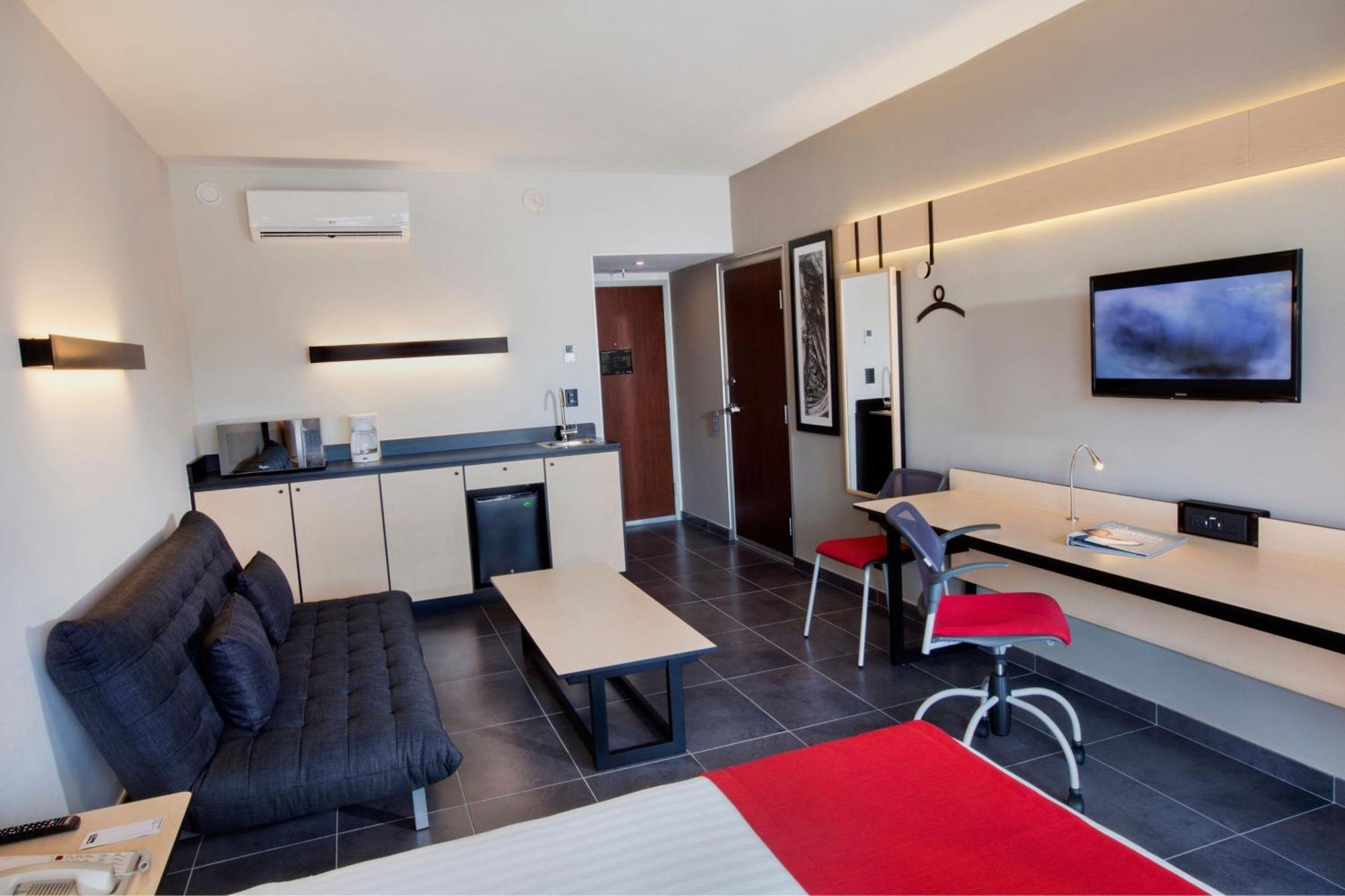 City Express Plus By Marriott Cabo San Lucas Exterior photo