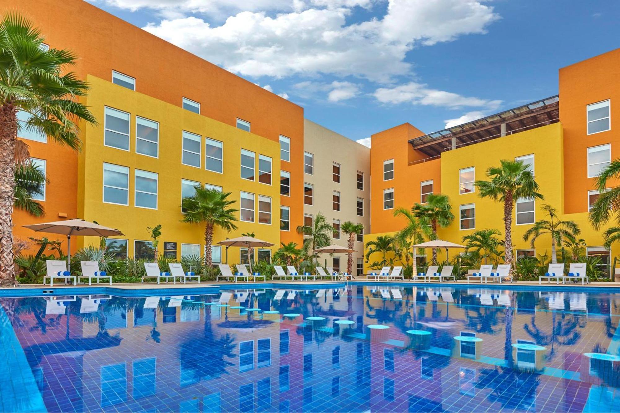 City Express Plus By Marriott Cabo San Lucas Exterior photo